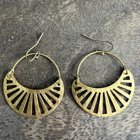 Geometric gold crescent elegant sophisticated chic  hoop dangle drop earrings - Picture 1 of 4